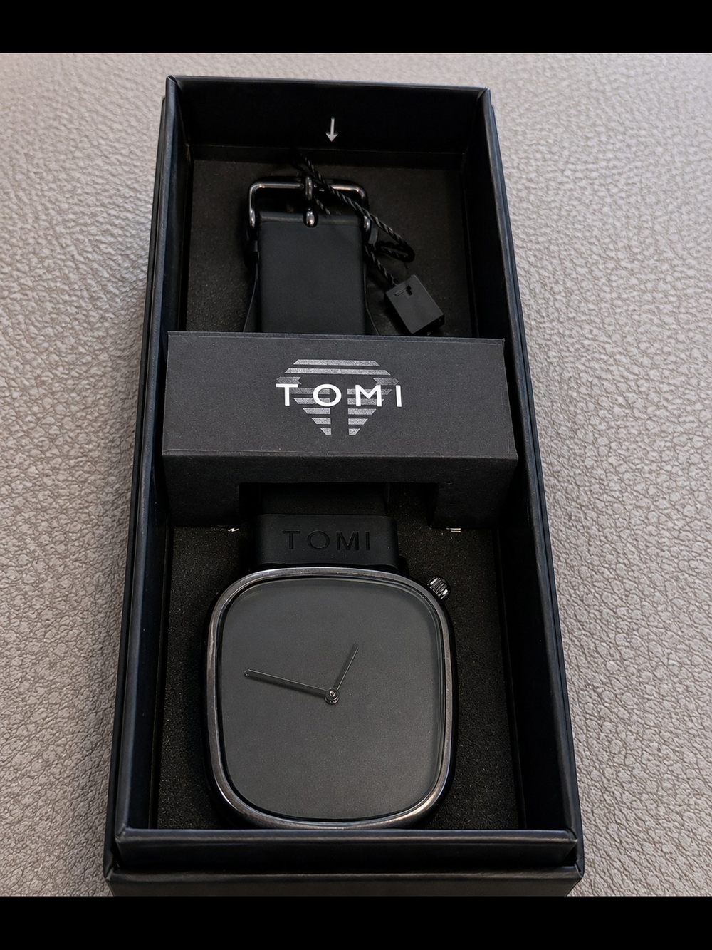Black TOMI Minimalist Men's Quartz Wrist Watch Pebble Texture PU Leather Strap